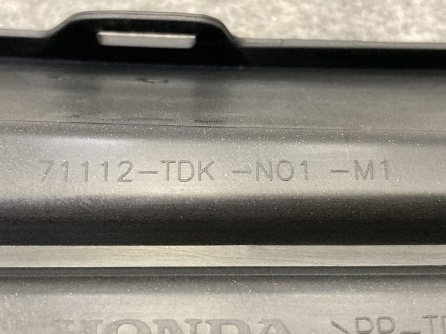 新車取り外し!フリード GB5/GB7 純正 後期 右 フロント バンパーガーニッシュ 71112-TDK-N01-M1 ブラック ソリッド ホンダ(151111)