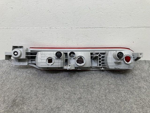 キューブ Z12/NZ12 純正 左 テールランプ/ライト/レンズ ハロゲン STANLEY P8187 日産(151124)