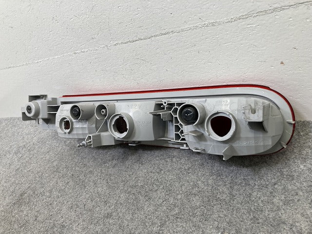 キューブ Z12/NZ12 純正 左 テールランプ/ライト/レンズ ハロゲン STANLEY P8187 日産(151124)