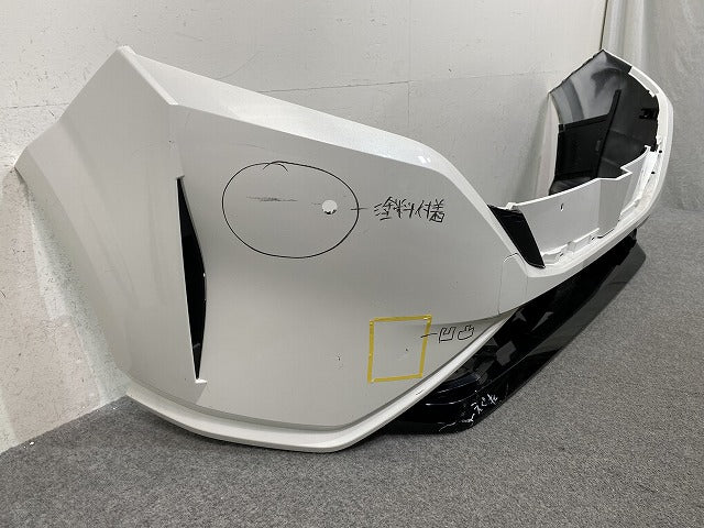 オーラ AURA/ノート NOTE FE13/FSNE13 純正 前期 フロント バンパー スポイラー付 62022 6XL0H ピュアホワイトパール QAC 日産(151139)