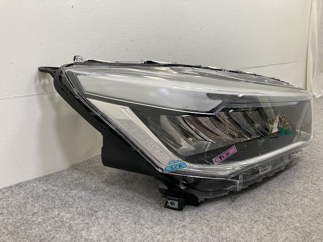 ライズ A200A/A210A/A201A/A202A 純正 右 ヘッドライト/ランプ レベライザー AFS無LED RH ICHIKOH 1991 81110-B1710 トヨタ(151152)