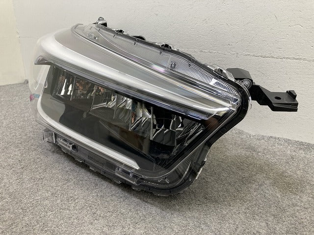 ライズ A200A/A210A/A201A/A202A 純正 右 ヘッドライト/ランプ レベライザー AFS無LED RH ICHIKOH 1991 81110-B1710 トヨタ(151152)