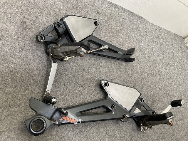 バリオス-2 ZR250 純正 サイド ステップ 左右セット シフトペダル ブレーキペダル 1838-L 1839-R カワサキ(151159)