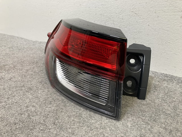 カローラ クロス ZVG11/ZVG15/ZVG13/ZVG16 純正 左 テールランプ/ライト/レンズ LED 刻印F LH HASCO 16-179 81561-16700 トヨタ(151176)
