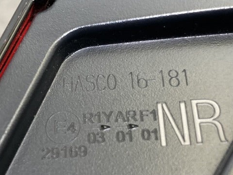 カローラ クロス ZVG11/ZVG15/ZVG13/ZVG16 純正 右 フィニッシャーランプ/テールランプ LED 刻印NR HASCO 16-181 81581-16041(151177)