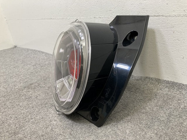 キャスト LA250S/LA260S 純正 左 テールランプ/ライト/レンズ ハロゲン LH TOKAIDENSO 20519 L 81560-B2680 ダイハツ(151181)