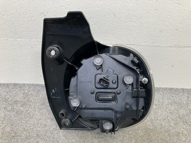 キャスト LA250S/LA260S 純正 左 テールランプ/ライト/レンズ ハロゲン LH TOKAIDENSO 20519 L 81560-B2680 ダイハツ(151181)