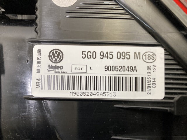 新品!ゴルフ7/GOLF VII AUCJZ 純正 左 テールランプ/ライト/レンズ ハロゲン VALEO 5G0 945 095 M 5G0945095M フォルクスワーゲン(151187)