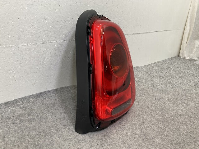 新品!F55 F56 F57 クーパー 純正 右 テールランプ/ライト/レンズ LED OLSA 03.526.000F 63217297414 MINI(151188)