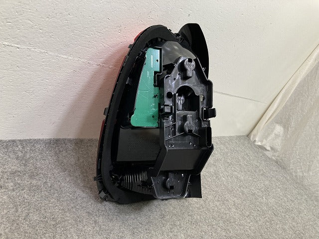 新品!F55 F56 F57 クーパー 純正 右 テールランプ/ライト/レンズ LED OLSA 03.526.000F 63217297414 MINI(151188)