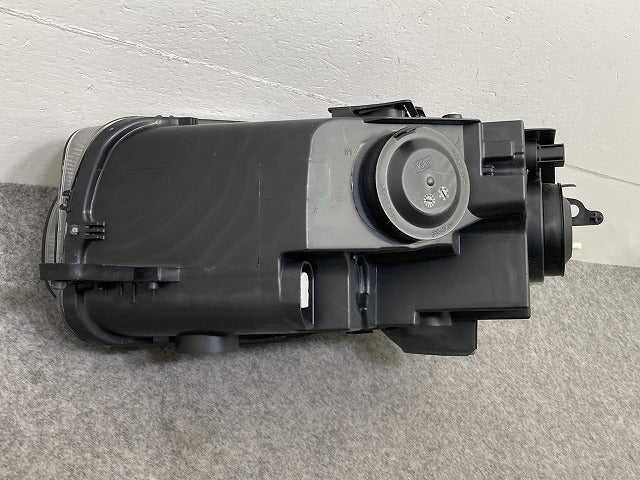 新品!ベルランゴ/BERLINGO K9CYH01 純正 右 ヘッドライト/ランプ ハロゲン RH VALEO 90173987/9816823280 シトロエン(151190)