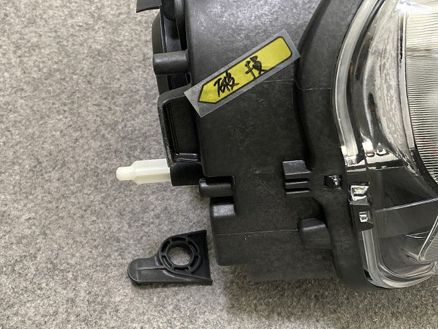 新品!ベルランゴ/BERLINGO K9CYH01 純正 右 ヘッドライト/ランプ ハロゲン RH VALEO 90173987/9816823280 シトロエン(151197)