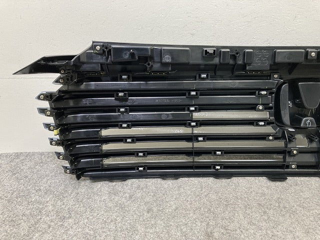 新車取り外し!ヴェゼル/VEZEL e:HEV RV5/RV6 純正 フロント グリル/ラジエーターグリル ホワイト ホンダ(151202)