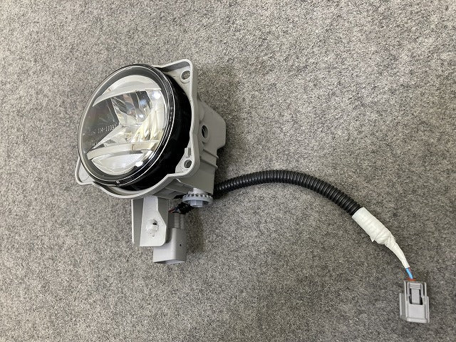 純正 右 フォグランプ/フォグライト LED KOITO 114-11092 ダイハツ/トヨタ/ホンダ/スバル/スズキ 汎用(151212)