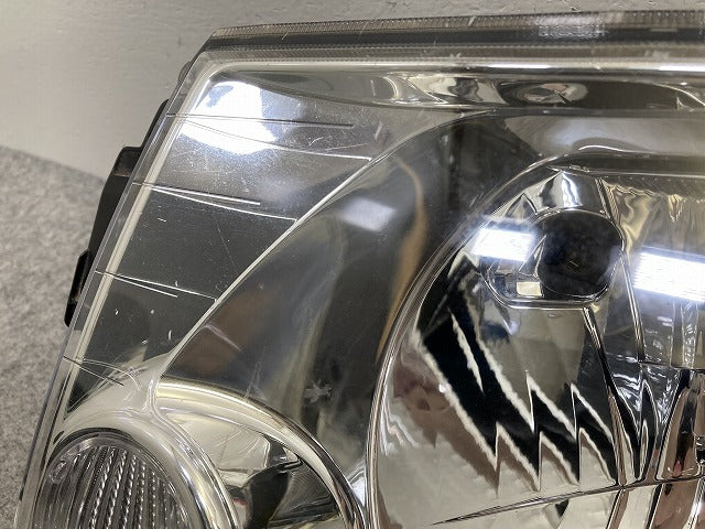 ミニキャブ/クリッパー U61T/U62T/U61V/U62V/U71V/U72V 純正 左 ヘッドライト/ランプ ハロゲン LH STANLEY P5701 三菱(151228)