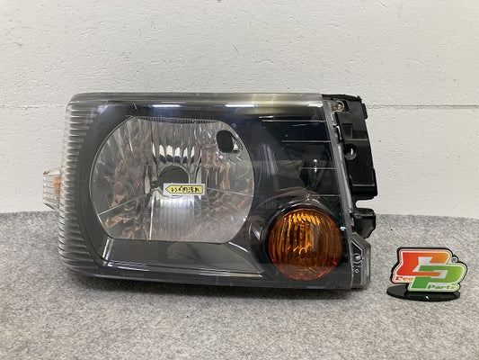 ミニキャブ/クリッパー U61T/U62T/U61V/U62V/U71V/U72V 純正 右 ヘッドライト/ランプ ハロゲン RH STANLEY P5701 三菱(151229)