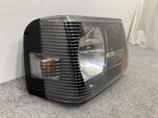 ミニキャブ/クリッパー U61T/U62T/U61V/U62V/U71V/U72V 純正 右 ヘッドライト/ランプ ハロゲン RH STANLEY P5701 三菱(151229)