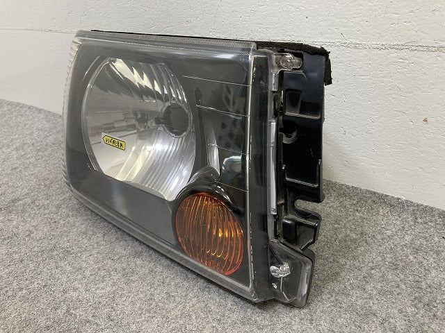 ミニキャブ/クリッパー U61T/U62T/U61V/U62V/U71V/U72V 純正 右 ヘッドライト/ランプ ハロゲン RH STANLEY P5701 三菱(151229)