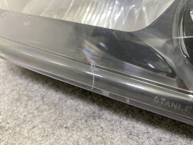 ミニキャブ/クリッパー U61T/U62T/U61V/U62V/U71V/U72V 純正 右 ヘッドライト/ランプ ハロゲン RH STANLEY P5701 三菱(151229)