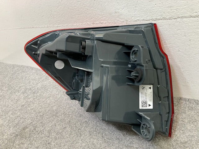 新品!3シリーズ F30  純正 右 テールランプ/ライト/レンズ LED RH 2SD 012 147 BMW(151271)