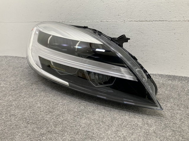 新品!V40 MB系/MD系 純正 右 ヘッドライト/ランプ LED AFS無 RH 32228482 31677033 ボルボ(151273)