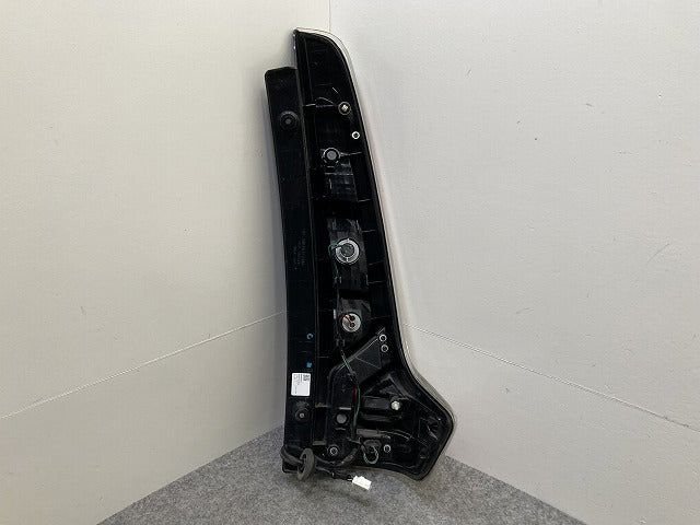 デイズ ハイウェイスター B21W 純正 後期 左 テールランプ/ライト/レンズ ハロゲン LH ICHIKOH D176 日産(151297)