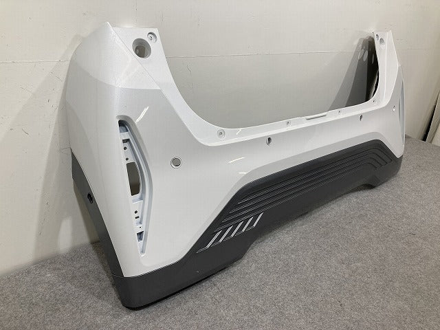 サクラ/SAKURA B6AW 純正 リア バンパー スポイラー付 Rバンパー 85022 7PA-0 ホワイトパール QBB 日産(151304)