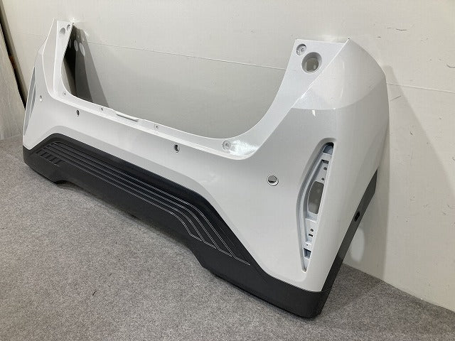 サクラ/SAKURA B6AW 純正 リア バンパー スポイラー付 Rバンパー 85022 7PA-0 ホワイトパール QBB 日産(151304)