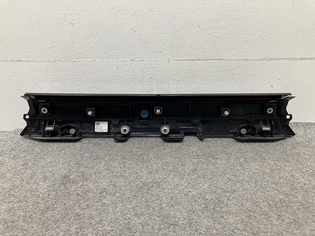 ヤリスクロス MXPB10/MXPB15/MXPJ10/MXPJ15 純正 リア ガーニッシュ バックドアガーニッシュ 76801-52520 ブラック トヨタ(151318)
