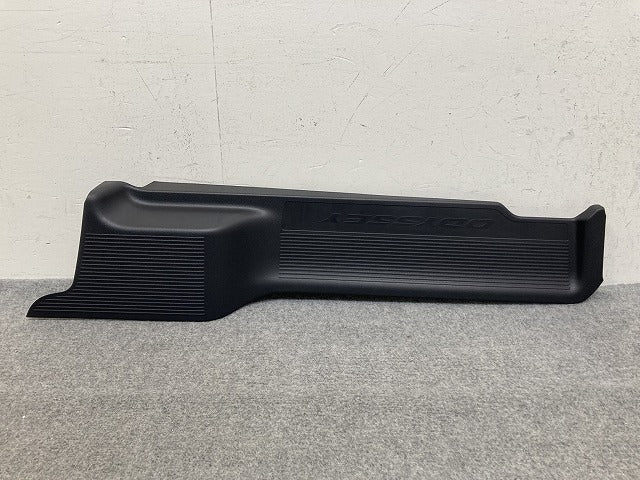 新品!オデッセイ RC1/RC2/RC4 純正 左右 スカッフプレート 4点セット 84261-T6D-H0/84211-T6D-H0/84201-T6A-J0/84251-T6A-J0 素地(151322)