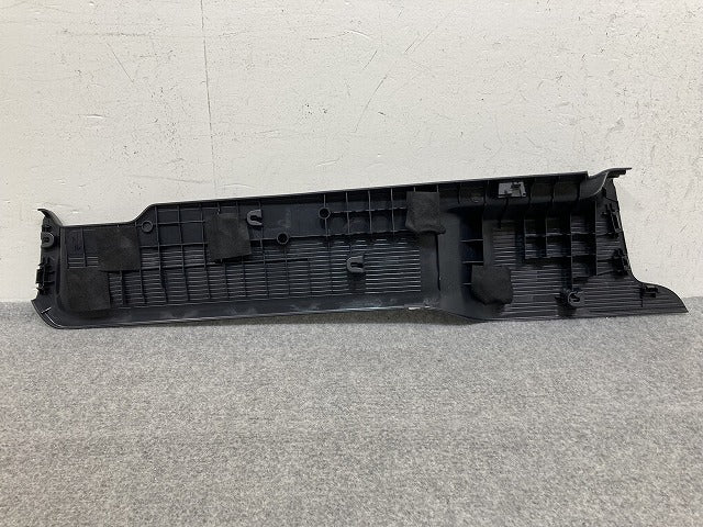 新品!オデッセイ RC1/RC2/RC4 純正 左右 スカッフプレート 4点セット 84261-T6D-H0/84211-T6D-H0/84201-T6A-J0/84251-T6A-J0 素地(151322)