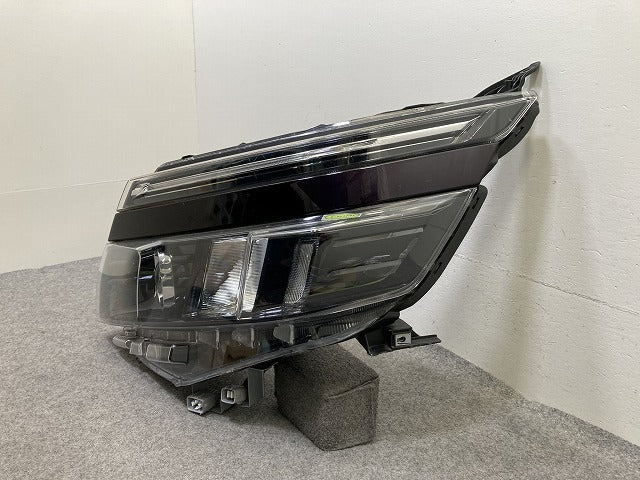 ヴォクシー VOXY 80系/ZRR80W/ZRR85W ZRR80G/ZRR85G 純正 前期 左 ヘッドライト/ランプ レベ LED 刻印L ICHIKOH 28-229 3R9(151323)