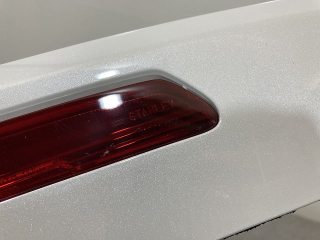 新品!オデッセイ RC1/RC2 純正 リア ルーフスポイラー/ウイング 74900-T6D-H0-02 ホワイト ホンダ(151338)