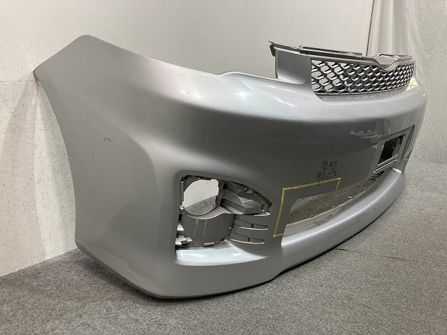 ヴォクシー VOXY 70系/ZRR70G/ZRR75G/ZRR70W/ZRR75W 純正 後期 フロント バンパー グリル付 52119-28F90 シルバー 1F7 トヨタ(151351)