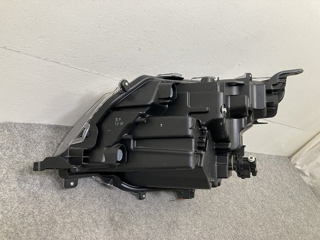 ルーミー M900A/M910A 純正 後期 右 ヘッドライト/ランプ LED レベライザー 刻印N4 RH STANLEY W6249 トヨタ(151354)