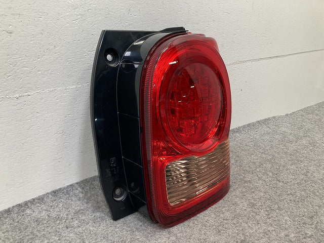 ムーヴ キャンバス/キャンパス LA800S/LA810S 純正 右 テールランプ/ライト/レンズ LED RH TOKAIDENSO 20521 81551-B2390 ダイハツ(151357)
