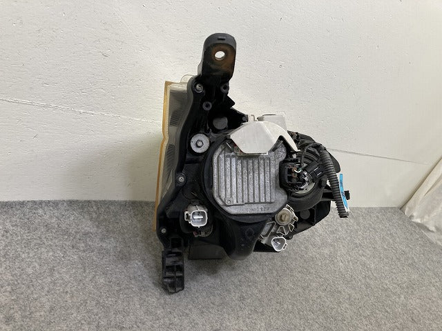 ムーヴ カスタム LA100S/LA110S 純正 前期 左 ヘッドライト/ランプ キセノン HID レベライザー バラスト KOITO 100-51060 ダイハツ(151359)