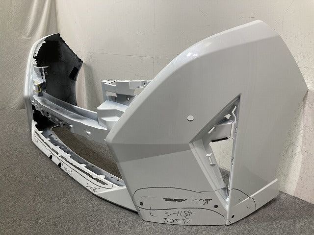 セレナ ハイウェイスター C28/GC28/GFC28 純正 後期 フロント バンパー 62022 7DM0H プリズムホワイト QBE 日産(151394)