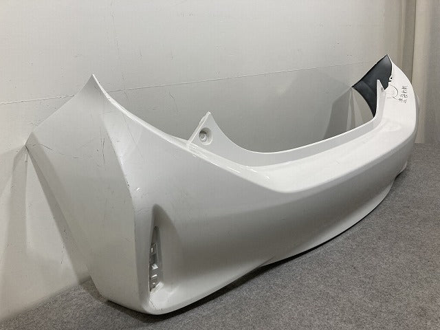 アクア/AQUA NHP10 純正 後期 リア バンパー Rバンパー 52159-52880/890/A40/A50 スーパーホワイトII 040 トヨタ(151404)