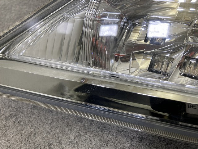 ヴェルファイア 20系/ANH20W/GGH20W/ANH25W/GGH25W 純正 右 テールランプ/ライト/レンズ LED KOITO 58-35 ホワイト 070 トヨタ(151412)