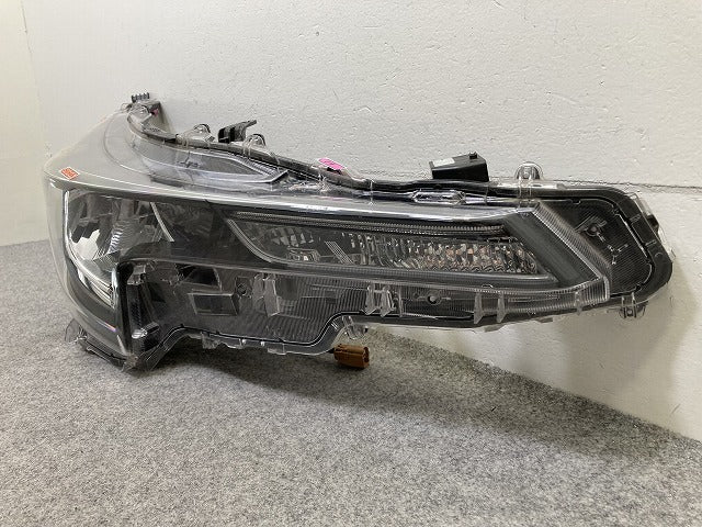カローラ ツーリング 210系/NRE210W/ZRE212W/MZEA17W/MZEA12W 純正 右 ヘッドライト/ランプ LED 刻印U RH KOITO 12-633 トヨタ(151414)
