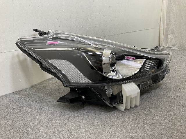 プリウスα/アルファ ZVW40W/ZVW41W 純正 後期 右 ヘッドライト/ランプ レベライザーLED 刻印S1 RH KOITO 47-65 トヨタ(151439)