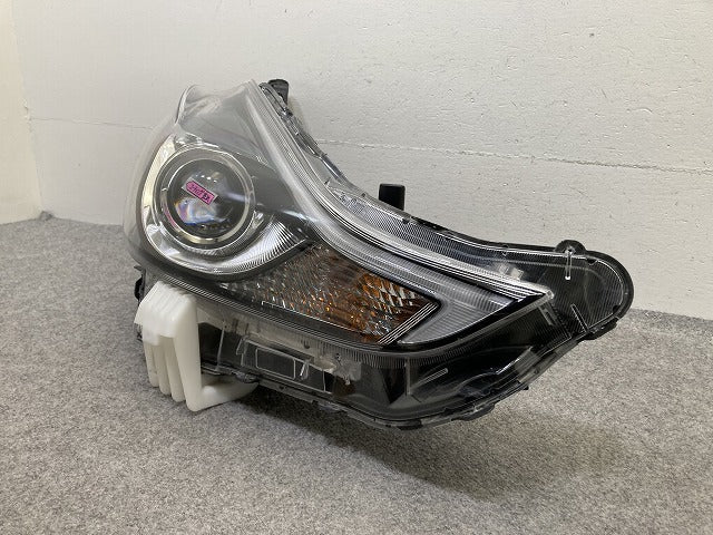 プリウスα/アルファ ZVW40W/ZVW41W 純正 後期 右 ヘッドライト/ランプ レベライザーLED 刻印S1 RH KOITO 47-65 トヨタ(151439)