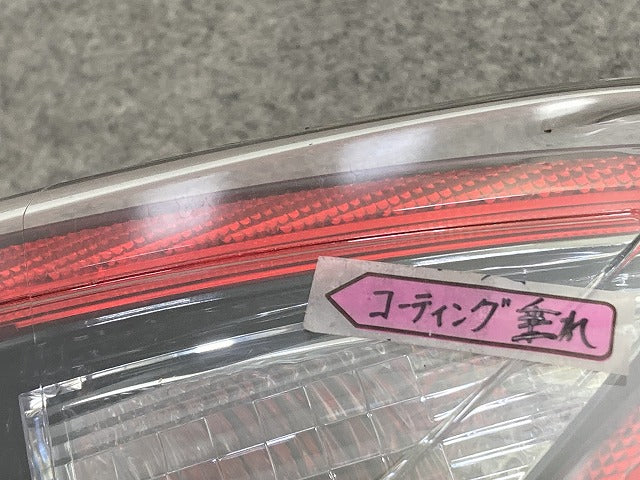 プリウス 50系/ZVW50/ZVW51/ZVW55 純正 前期 右 テールランプ/ライト/レンズ LED 刻印P RH ICHIKOH 47-77/87 トヨタ(151446)