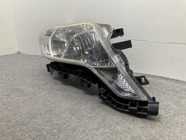 ジャンク!ランドクルーザー/ランクル TRJ150W 純正 中期 右 ヘッドライト/ランプ ハロゲン レベライザー 刻印P RH KOITO 60-201(151449)