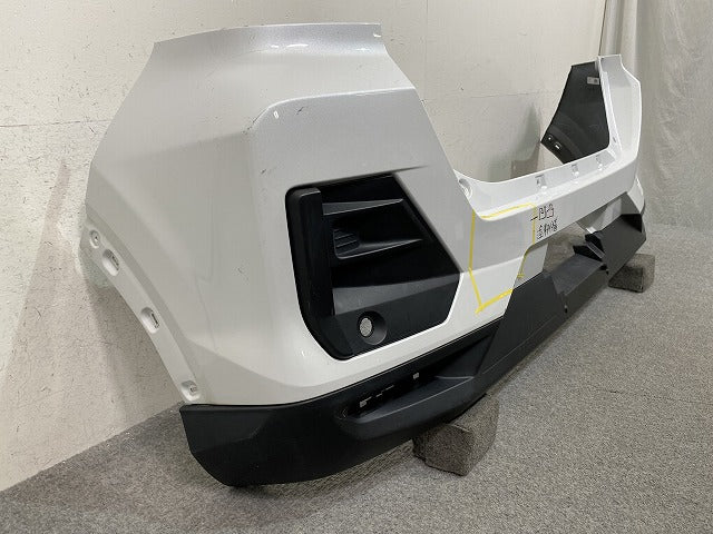 ライズ A200A/A210A/A201A/A202A 純正 リア バンパー スポイラー付 52169-B1030 シャイニングホワイトパール W25 トヨタ(151468)