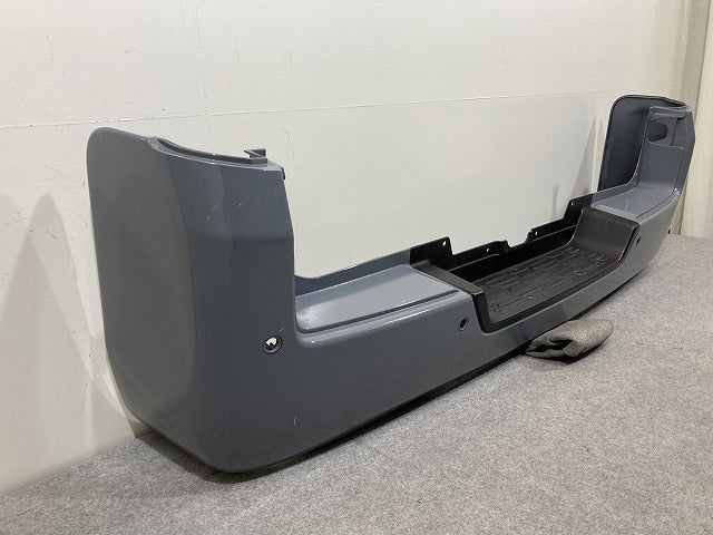キャラバン NV350 標準 E26 純正 リア バンパー 85022 3XA0A ステルスグレー KBY 日産(151477)