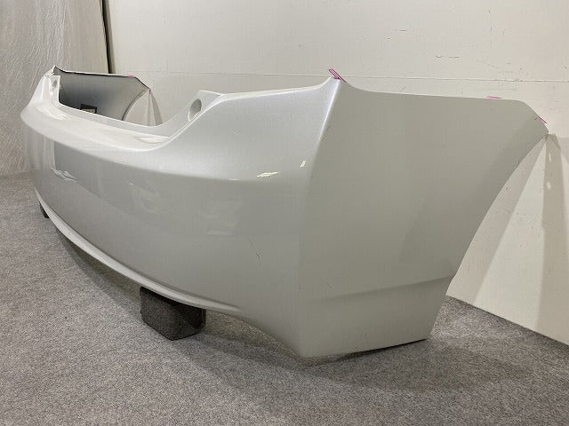 プリウス 30系/ZVW30 純正 リア バンパー Rバンパー 52159-47050 ホワイトパールクリスタルシャイン 070 トヨタ(151487)