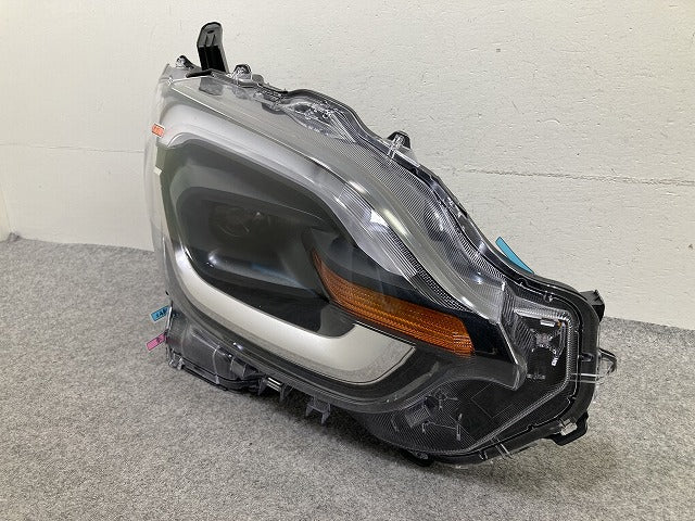 シエンタ MXPC10G/MXPL10G/MXPL15G 純正 右 ヘッドライト/ランプ LED