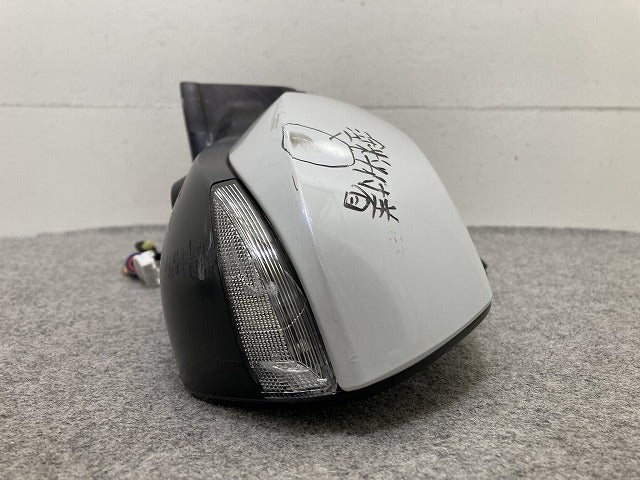 ヤリス KSP210/MXPA10/MXPA15/MXPH10/MXPH15 純正 左 ドアミラー 12線 ウインカーカメラ付 ICHIKOH 8343/52-287 ホワイト 089(151497)